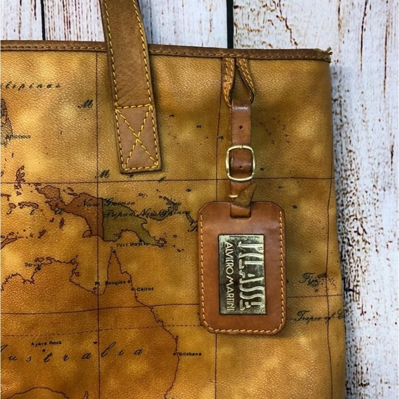 Alviero Martini Classe Geography Map Print Tote - Picture 4 of 8